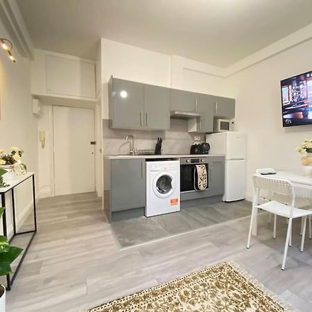 The Spotted Cat… London! Apartment Exterior photo