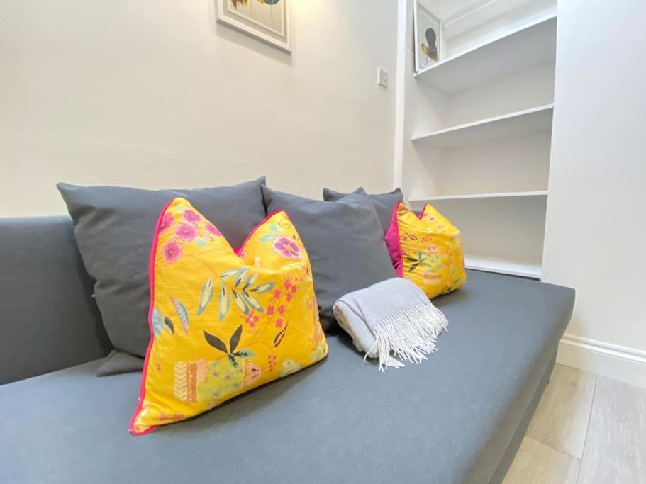 The Spotted Cat… London! Apartment Exterior photo